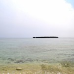 水納島のカモメ岩周辺でシュノーケル